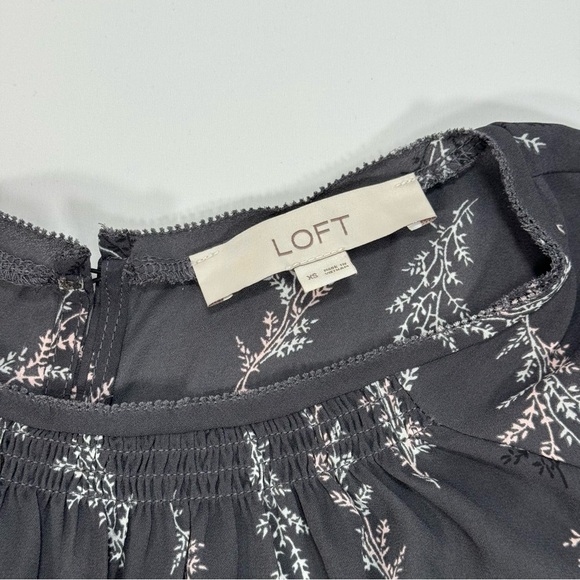 Ann Taylor Loft Sleeveless Leaf Print Women's Blouse Size XS Shirt Top - Picture 3 of 4